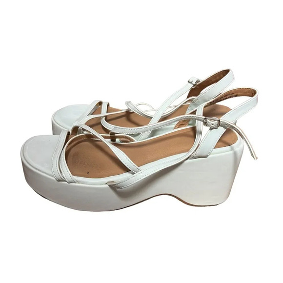 Urban Outfitters Lizzy Strappy Platform Sandal Size 8 - Picture 7 of 8